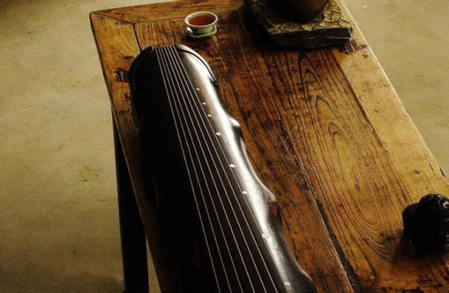 海南省古琴蕴含的传统文化，一把古琴制备出来要两年的时间